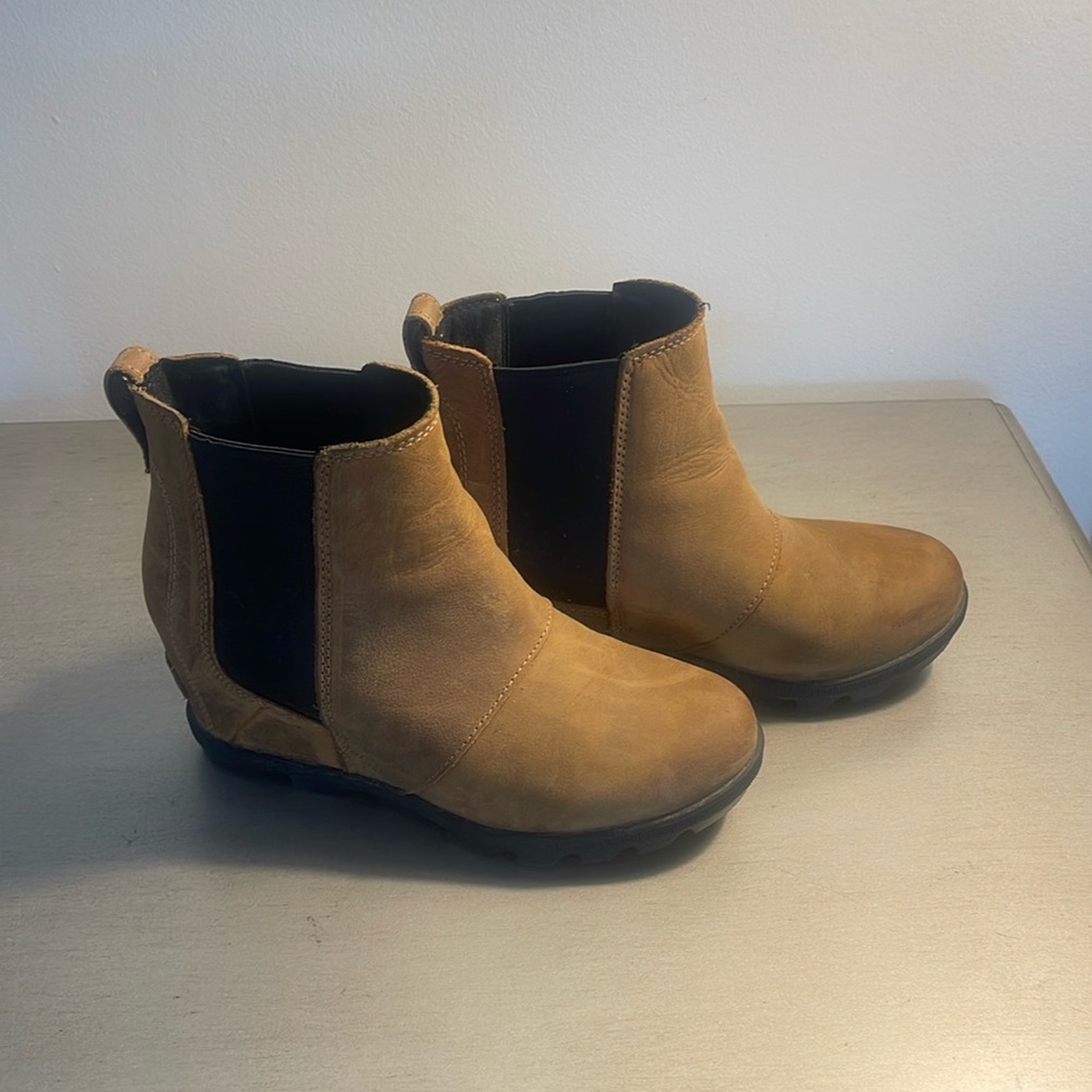 Sorel wedge booties